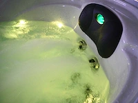 Mawialux 7-persoons buitenspa met balboa en wifi (bomvol opties en 100 massage jets) - grijze binnenkuip - afbeelding 113 van  115