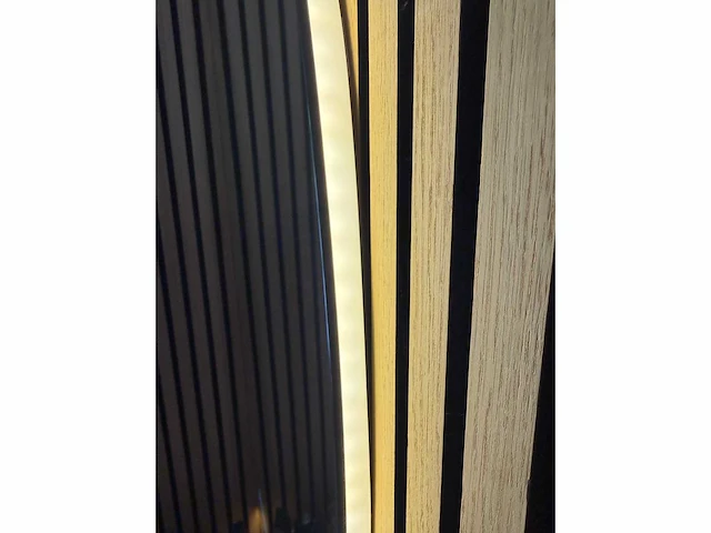 Mawialux decoratieve halve maan led spiegel in 180 of 200cm (zonder rand of mat zwart/goud rand) - afbeelding 8 van  19