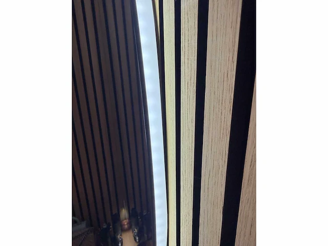 Mawialux decoratieve halve maan led spiegel in 180 of 200cm (zonder rand of mat zwart/goud rand) - afbeelding 9 van  19