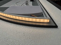 Mawialux decoratieve halve maan led spiegel in 180 of 200cm (zonder rand of mat zwart/goud rand) - afbeelding 2 van  20