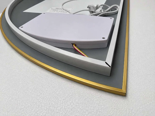 Mawialux decoratieve halve maan led spiegel in 180 of 200cm (zonder rand of mat zwart/goud rand) - afbeelding 18 van  20