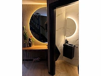 Mawialux decoratieve halve maan led spiegel in 180 of 200cm (zonder rand of mat zwart/goud rand) - afbeelding 2 van  7