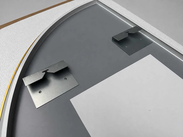 Mawialux decoratieve halve maan led spiegel in 180 of 200cm (zonder rand of mat zwart/goud rand) - afbeelding 4 van  8