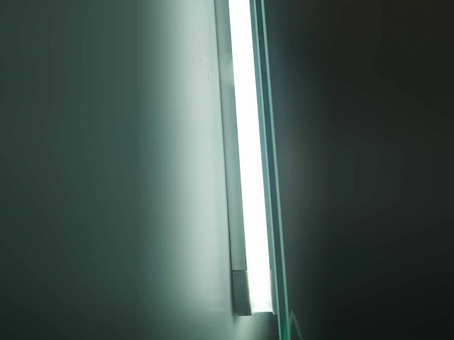Mawialux design led spiegel met beweging sensor (140/150/160/180 cm breedte keuze) - afbeelding 9 van  11