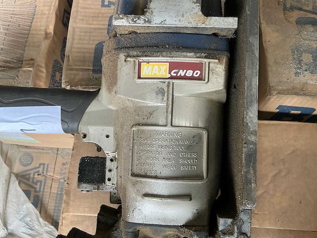 Max cn80 pneumatische spijkermachine - afbeelding 4 van  4