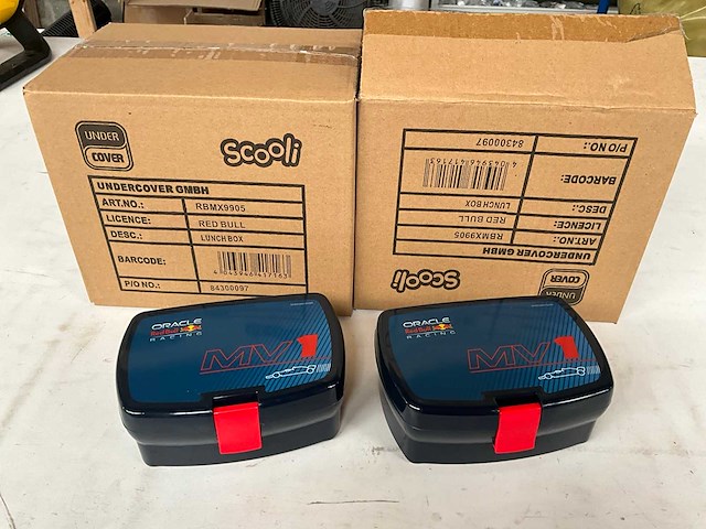 Max verstappen red bull racing lunch box (12x) - afbeelding 1 van  2