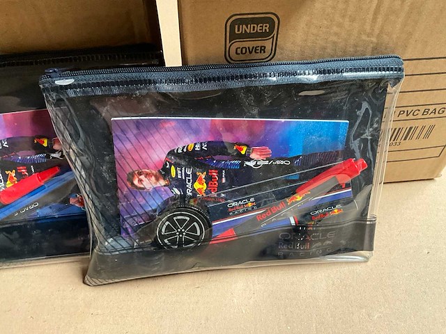 Max verstappen red bull racing schrijfsetje in pvc etui (36x) - afbeelding 2 van  2