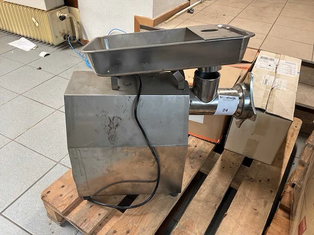 Maxima meat mincer 32 vleeswolf (werking niet gekend) - afbeelding 1 van  4