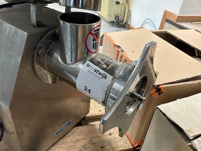 Maxima meat mincer 32 vleeswolf (werking niet gekend) - afbeelding 4 van  4