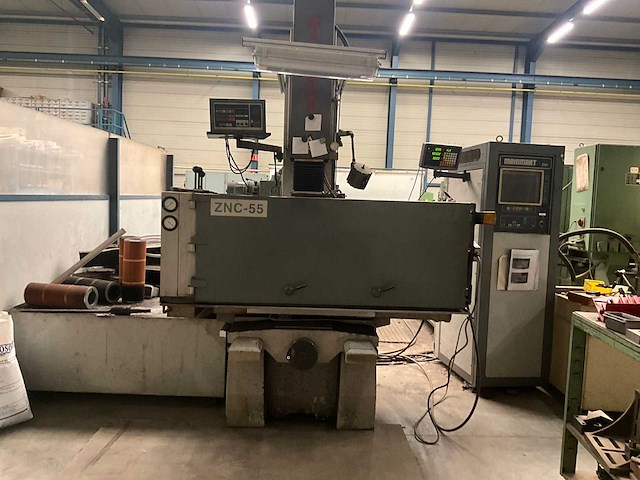 Maximart znc-55 cnc-bewerkingsmachine - afbeelding 1 van  5