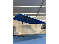 Maxxgarden zweefparasol 3x4m blauw met zwenkfunctie en voet - afbeelding 1 van  5