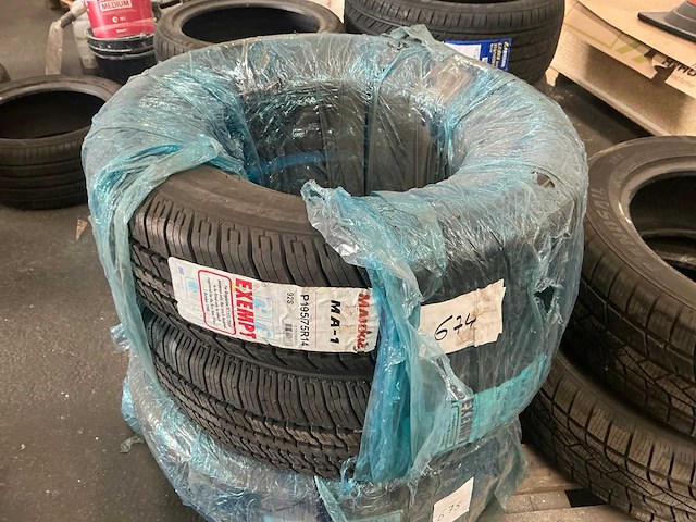 Maxxis 4-season p195/75r14 aanhangerband (2x) - afbeelding 1 van  3