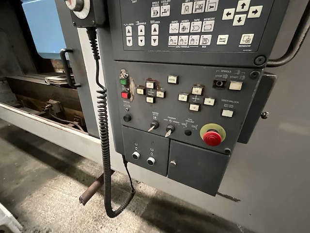 Mazak - vtc 300c - verticale machinecentra - afbeelding 10 van  10