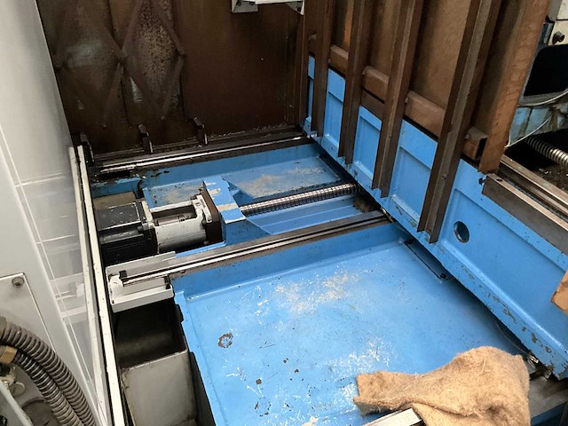 Mazak - vtc 300c - verticale machinecentra - afbeelding 7 van  10