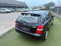 Mazda - 1999 - 323 - personenauto - afbeelding 1 van  2