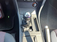 Mazda - 2005 - 3 - personenauto - afbeelding 9 van  18