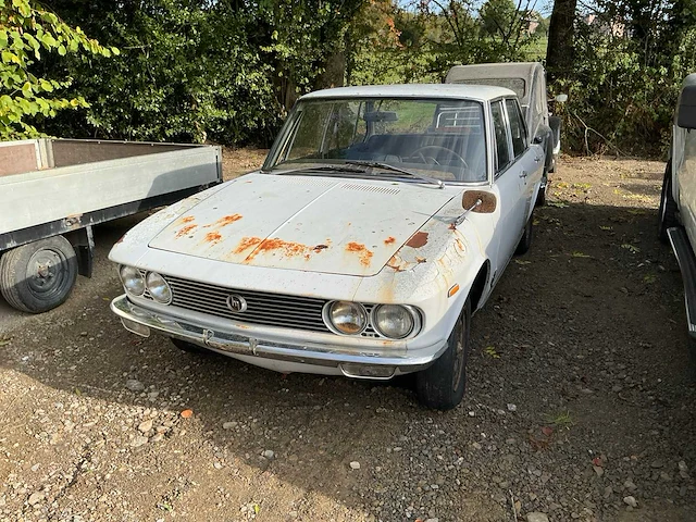 Mazda 1500 sedan su4a vintage auto's > 15 - afbeelding 15 van  22