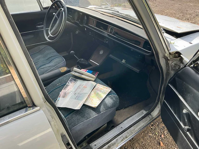 Mazda 1500 sedan su4a vintage auto's > 15 - afbeelding 11 van  22