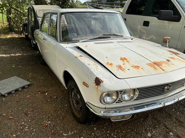 Mazda 1500 sedan su4a vintage auto's > 15 - afbeelding 16 van  22