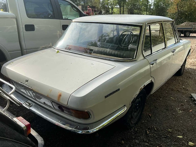 Mazda 1500 sedan su4a vintage auto's > 15 - afbeelding 17 van  22
