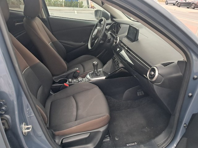Mazda 2 - afbeelding 2 van  21