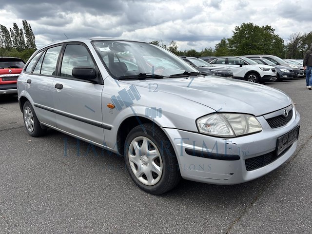 Mazda 3 hatchback 1.3i 16v i,1999 - afbeelding 23 van  35