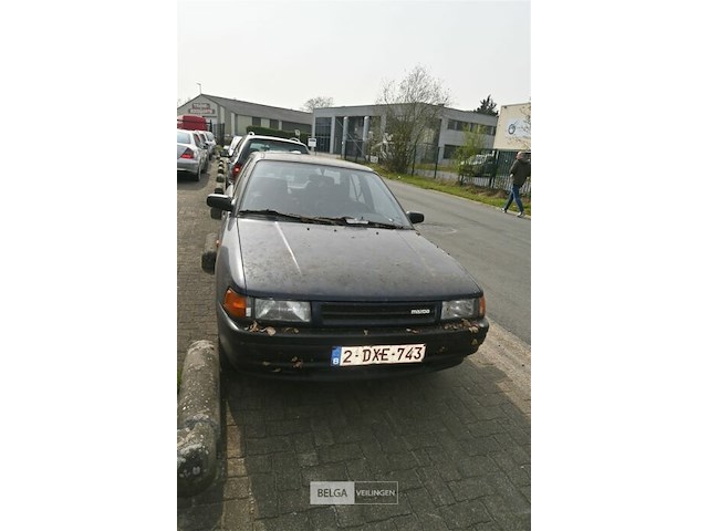 Mazda 323 - afbeelding 2 van  9