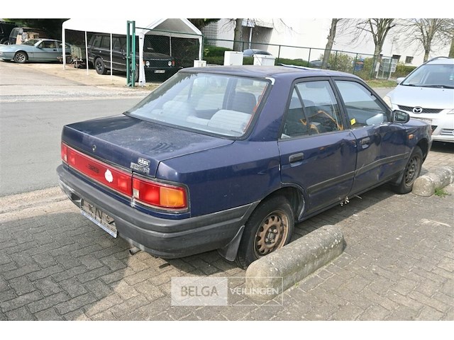 Mazda 323 - afbeelding 4 van  9