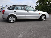 Mazda 323f - jmzbj143231520538 - 2003 - afbeelding 4 van  26