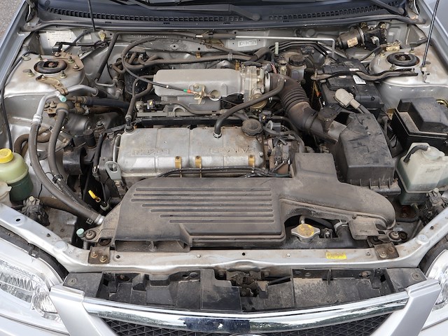 Mazda 323f - jmzbj143231520538 - 2003 - afbeelding 13 van  26