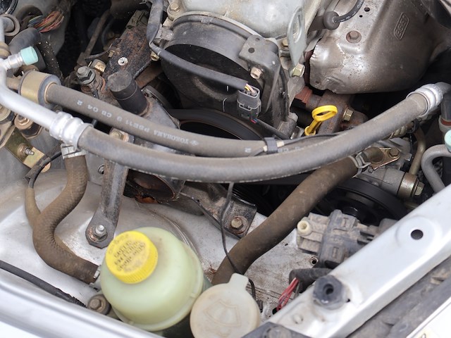 Mazda 323f - jmzbj143231520538 - 2003 - afbeelding 14 van  26
