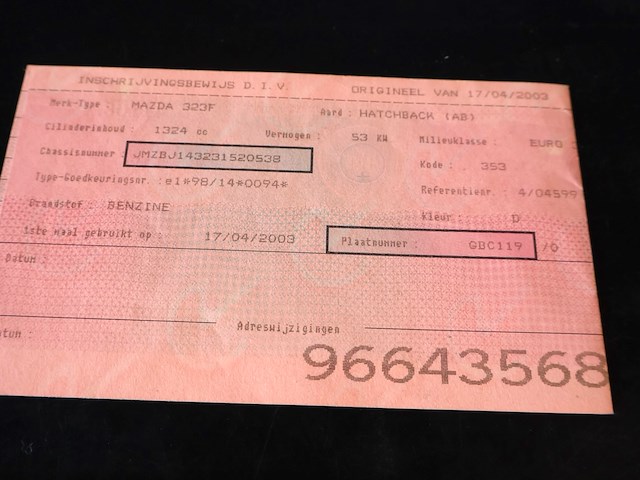 Mazda 323f - jmzbj143231520538 - 2003 - afbeelding 16 van  26
