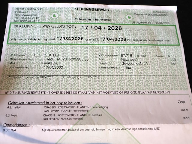 Mazda 323f - jmzbj143231520538 - 2003 - afbeelding 17 van  26
