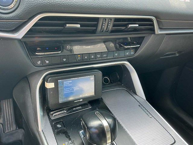 Mazda cx-6o personenauto - afbeelding 18 van  31