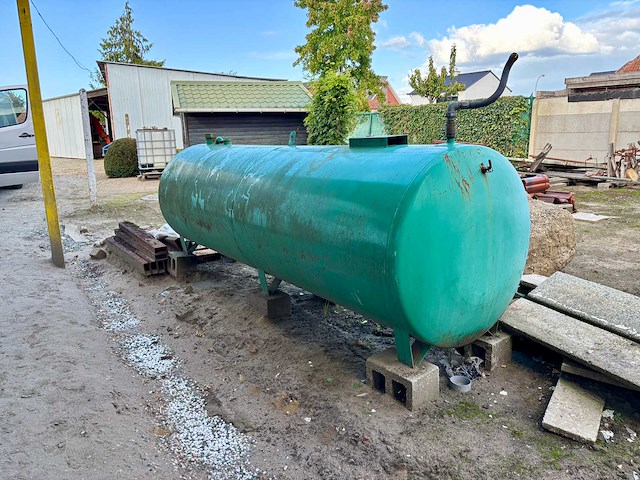 Mazout / diesel tank 2000l - afbeelding 1 van  4