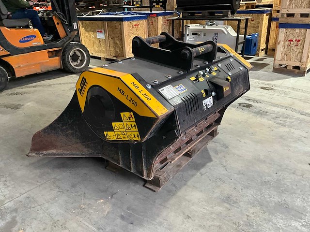Mb crusher - mb-l200 s2 - graafbak - 2024 - afbeelding 8 van  14