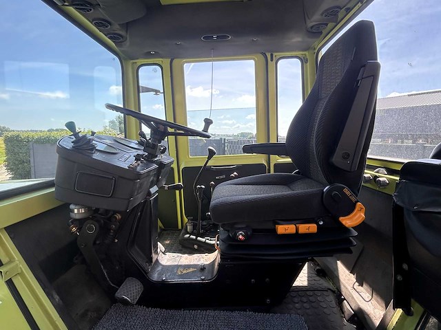 Mb trac 1500 - 1989 - vierwielaangedreven landbouwtractor - afbeelding 8 van  19