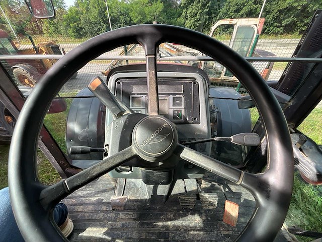 Mc cormick mc 130 4wd landbouwtractor - afbeelding 6 van  43