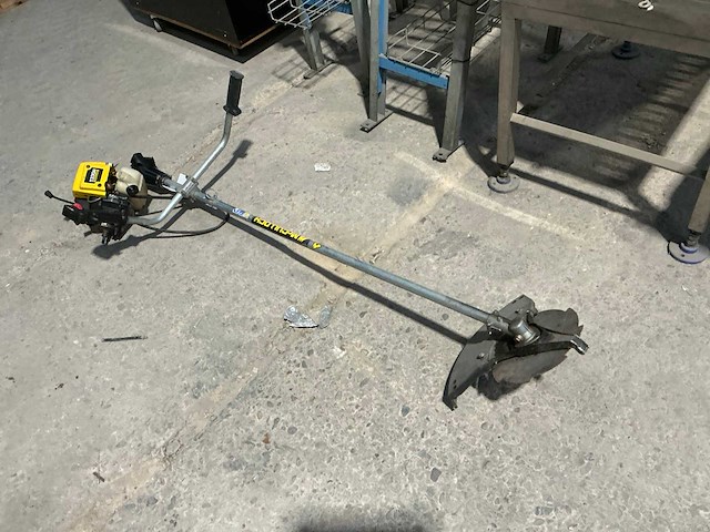 Mc culloch md330av bosmaaier - afbeelding 1 van  6