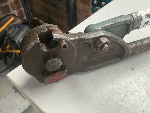 Mcc m10 manuele draadstang knipper - afbeelding 2 van  4