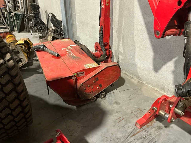 Mcconnel klepelmaaier op hydraulische arm klepelmaaier - afbeelding 16 van  20