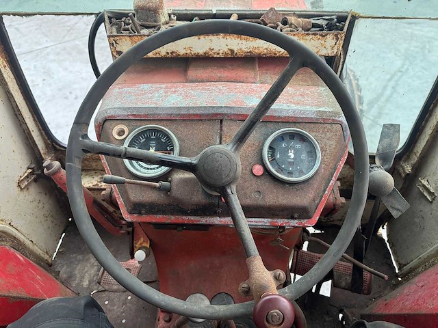 Mccormick - international 624 - 4-wheel drive tractor - afbeelding 6 van  15
