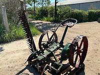 Mccormick grasmaaier oldtimer tractor - afbeelding 1 van  3