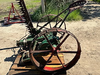 Mccormick grasmaaier oldtimer tractor - afbeelding 3 van  3