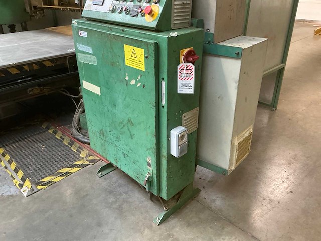 Mcneil akron (femco) horizontale lintzaagmachine - afbeelding 13 van  33