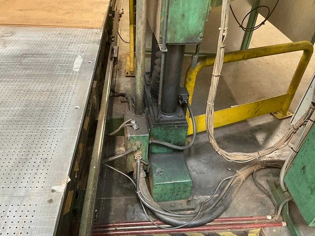 Mcneil akron (femco) horizontale lintzaagmachine - afbeelding 8 van  33