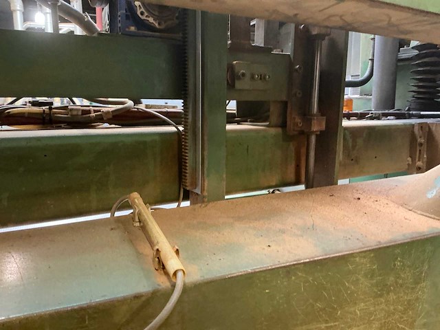Mcneil akron (femco) horizontale lintzaagmachine - afbeelding 21 van  33