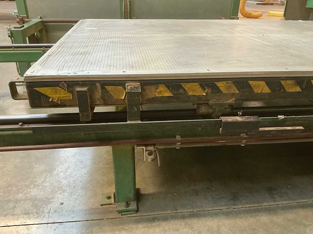 Mcneil akron (femco) horizontale lintzaagmachine - afbeelding 24 van  33