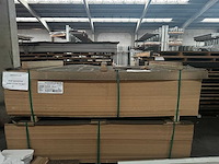 Mdf bruin eikmotief 244x122cm 12mm 31 platen - afbeelding 2 van  4