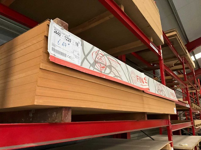 Mdf finsa fibrapan ignifugo platen (18x) - afbeelding 1 van  4